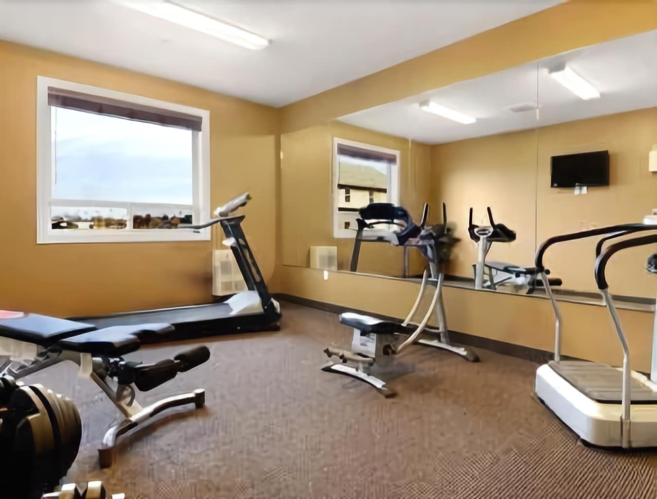 Ramada By Wyndham Cold Lake Екстер'єр фото